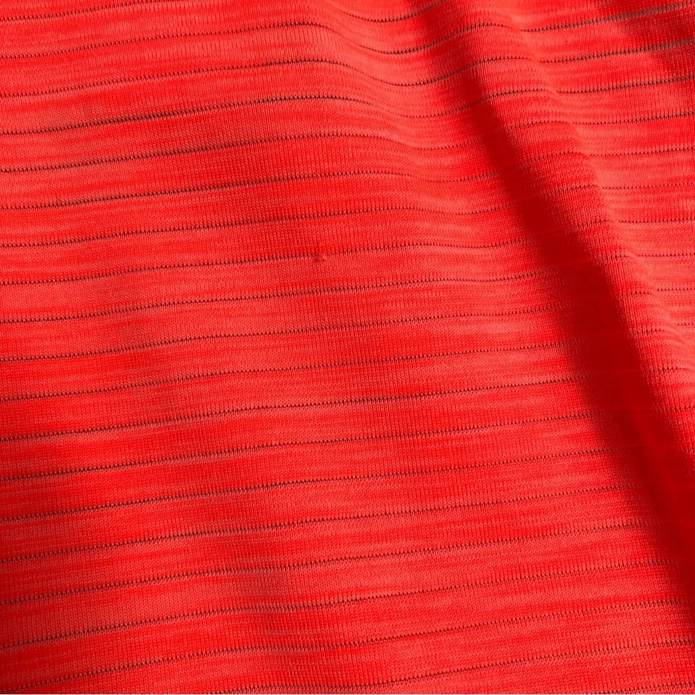 ***SOLD***Women’s Athleta workout athletic tank - Picture 10 of 12